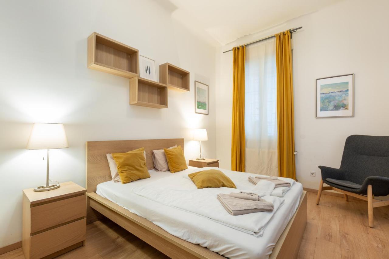 A4-6 Aulich Apartment Budapest Luaran gambar